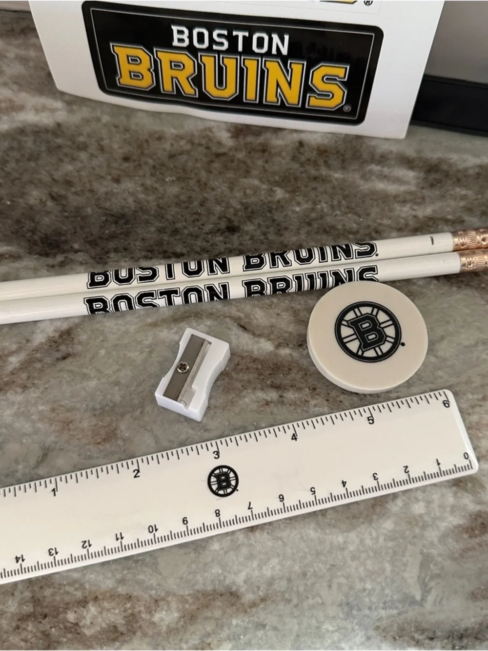 Boston Bruins Logo Pencil Set with Pouch - Black & White